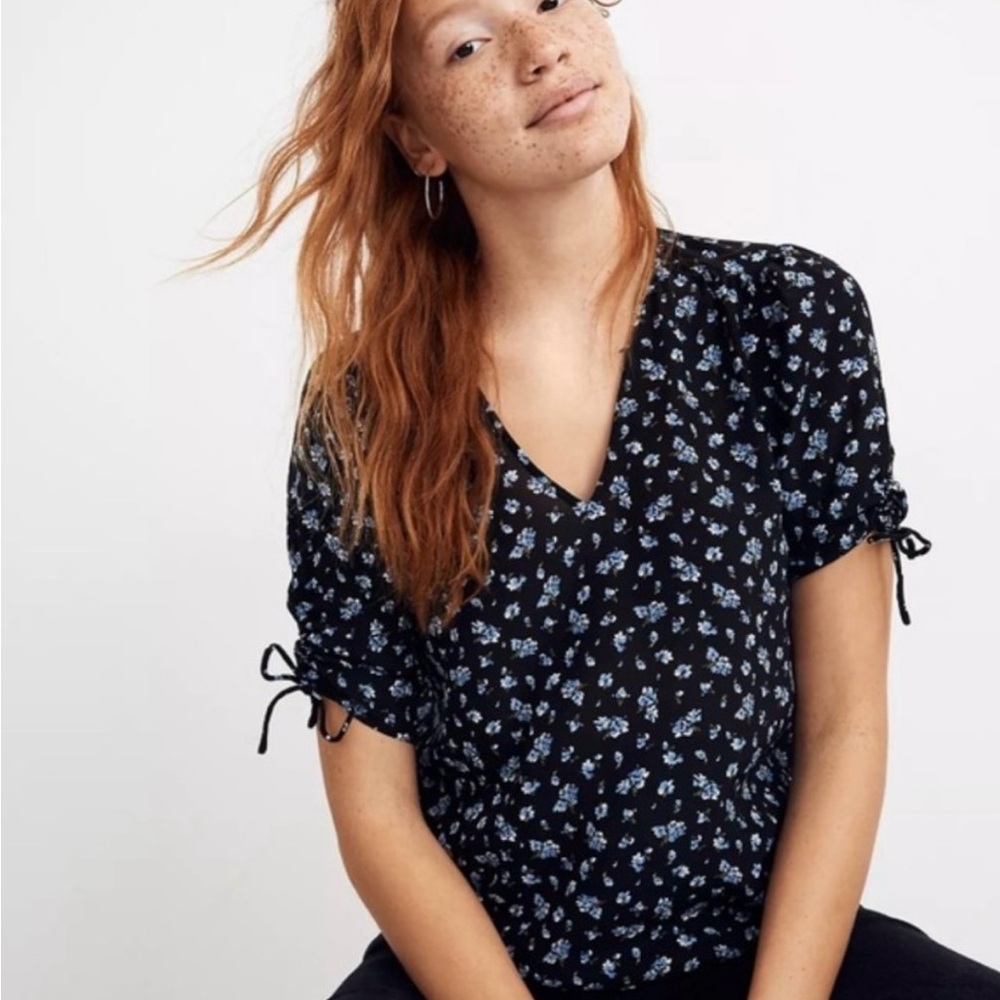 Madewell Silk Cinch-Sleeve Top in Baby's Breath